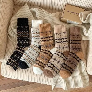 Standard Pile Cuffs Casual Retro Forest Style Breathable Sweat-Absorbent Spring Customized Logo ODM Service Men’s Socks