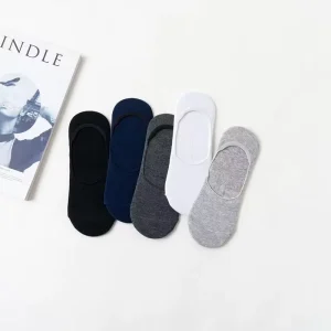 Stock Good Customized Anti Slip Silicone No Show Invisible Socks Solid Color Cotton for Men Women Breathable for Autumn