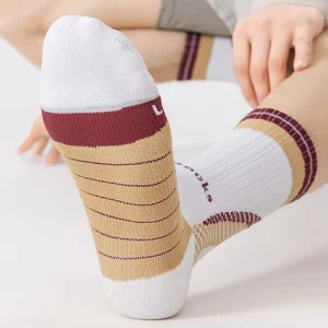 Stretch Fit Comfort Custom Men’s Sports Socks for Outdoor Running Training Spring Season Youth Eco Friendly Quick Dry