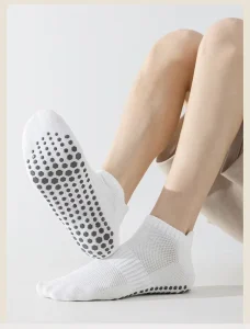 Summer Men Ankle Socks High Quality Sports Socks Custom Anti slip Grip Yoga Socks