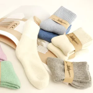 Ultra Warm 80% Wool Blend Thermal Socks for Women Heavyweight Terry Loop Crew Socks for Extreme Cold Weather
