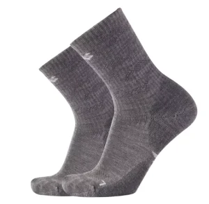 Unisex 100% Merino Wool Athletic Crew Socks Custom Thick Quick Dry Wicking Cushion for Summer Autumn Body MOQ 3 Pair