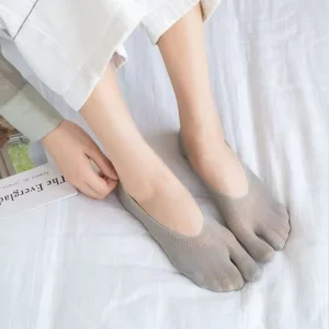 Women’s 2 Toe Gel Tab Invisible No Show Socks Multi Color Anti Bacterial Knitted