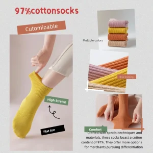 Women’s 97% Cotton Breathable Knitted Outdoor Socks High Elasticity Custom Flat Toe Casual Wear