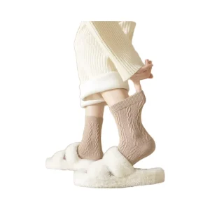 Women’s Anti-Bacterial Crew Dress Socks Breathable Sweat-Absorbing Knitted Winter Socks