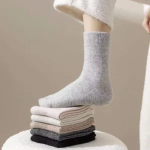 Women’s Cashmere Socks Thickened Mid calf Socks with Rabbit Fur Warm and Sweat absorbent Solid Color Wool Socks