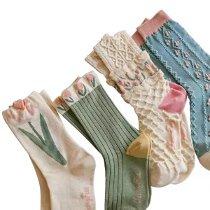 Women’s Crew Length Cute Floral Pattern Breathable Polyester Cotton Jacquard Knitted Socks for Spring