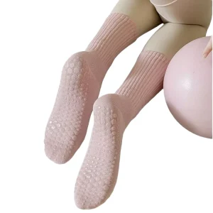 Women’s Customizable Logo Anti Slip Pilates and Yoga Socks Cotton Low MOQ