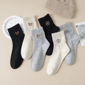 Women’s Embroidered Floral Pattern Crew Knitted Socks Breathable and Anti-Slip for Daily Use in Autumn