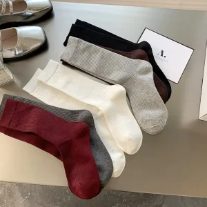 Women’s Mid-calf Socks Cotton Socks and Solid-colored Women’s Socks for Autumn and Winter
