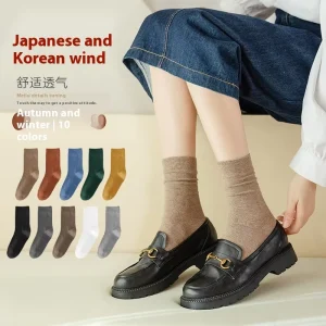 Women’s Retro Mid-Calf Socks Trendy Morandi Ins Style Japanese Solid Color Crew Length Ladies Slouch Socks for Spring Autumn