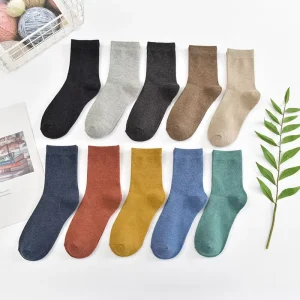 Women’s Solid-color Regular Mid-calf Socks for Autumn and Winter Made of Regular Cotton Suitable for All Occasions