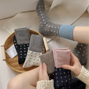 Women’s Winter Polka Dot Retro Wool Socks Thickened and Warm Pile Socks Women’s Socks Mid-calf Socks