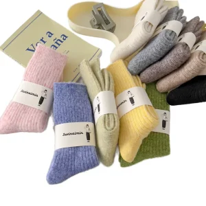 Women’s Winter Thermal Cashmere Knitted Wool Socks Breathable Crew Length Stylish Harajuku Solid Color Warm Print Design Body