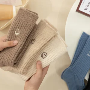 Women’s Winter Warm Breathable Wool Crew Socks Solid Color Embroidery Logo Custom Design Anti Slip Knitted