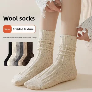 Women’s Wool Socks for Autumn Winter Mid Calf Crew Versatile Solid Color Retro Twisted Pattern Fleece Lined Thickened Warm