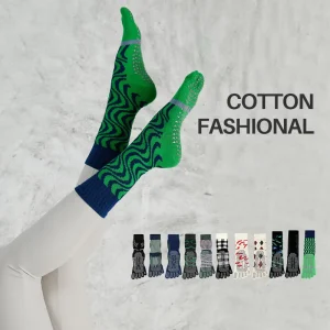 Xiangyi Professional Grip Women’s Pilates Socks with Custom Logo on Bottom Anti Slip Yoga Sporty Breathable Autumn Socks